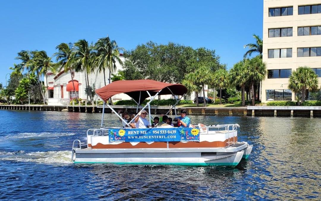 PONTOON BOAT RENTAL FUN!